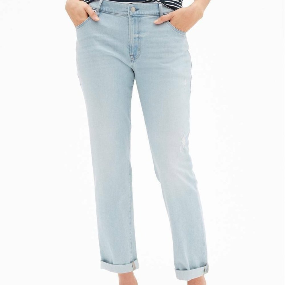 NWT GAP Girlfriend Jeans Light Distressed HW9492 - Picture 1 of 8